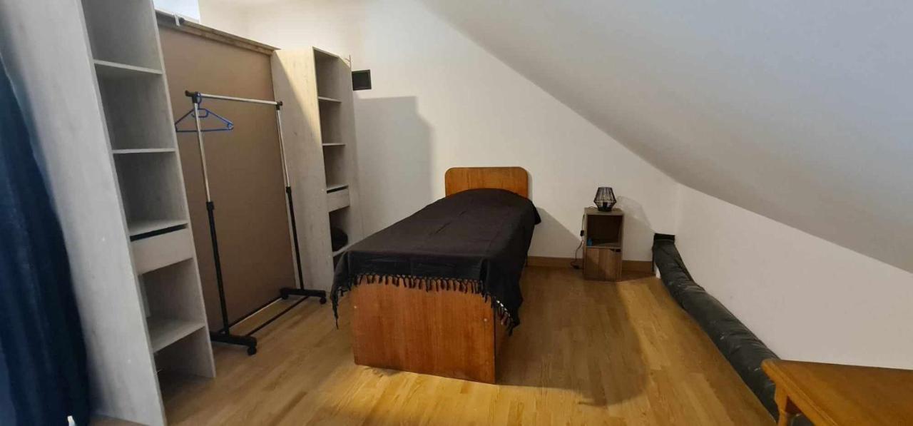 Chez Julie Aparthotel Arnage Bagian luar foto